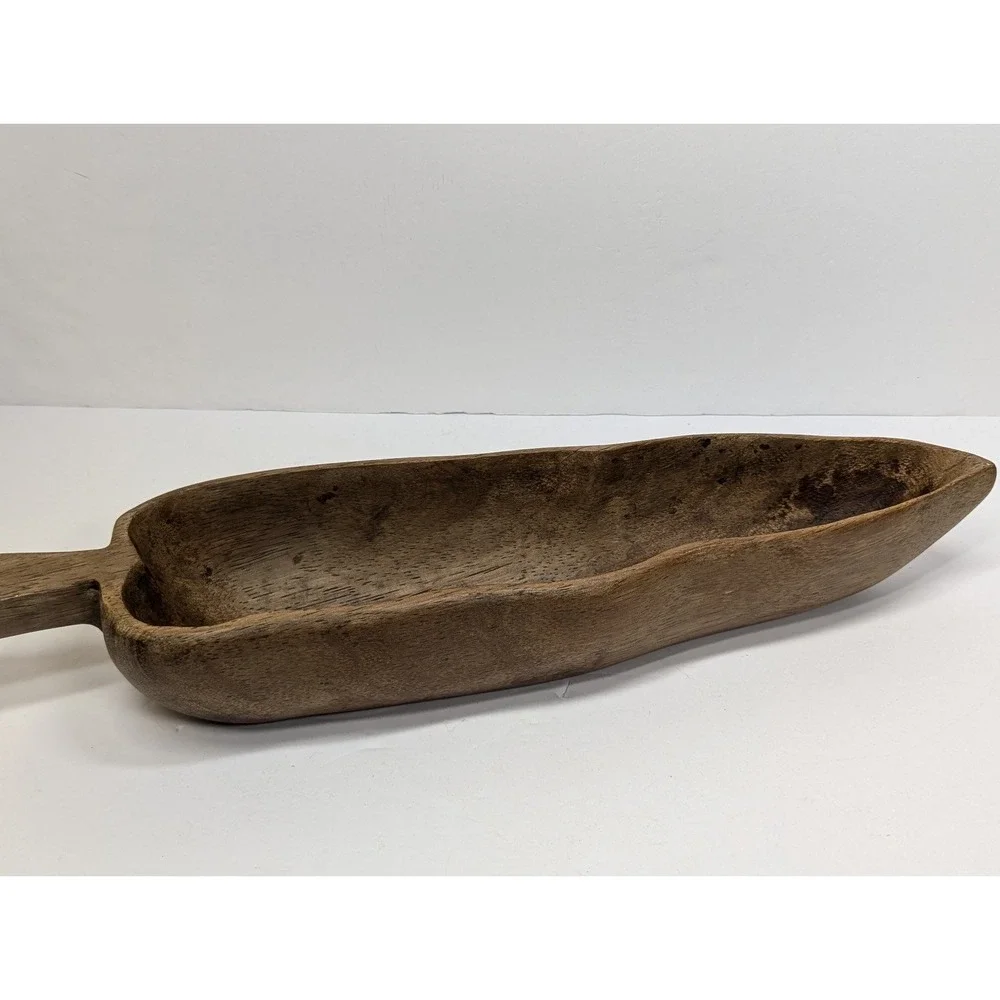 Pepper shaped wooden bowl‎